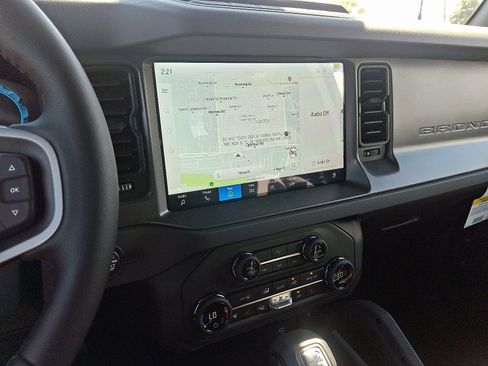 New 2025 Ford Bronco Badlands image 16