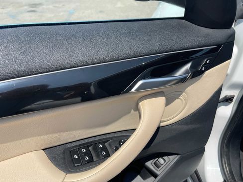 Used 2018 BMW X1 sDrive28i image 18