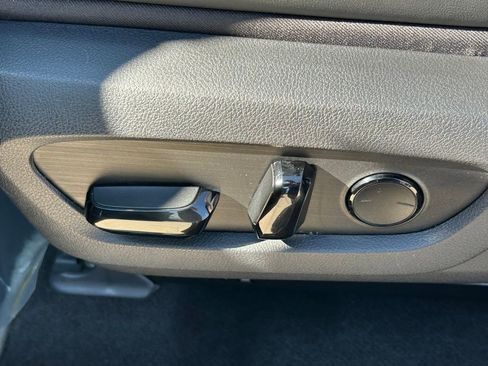 Used 2023 Lexus RX 500h F Sport image 26