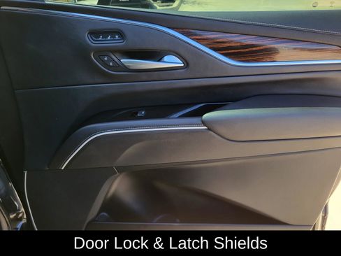 Used 2021 Cadillac Escalade ESV Premium Luxury AWD/4WD image 7