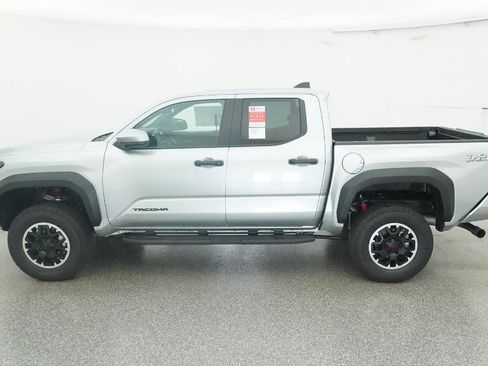 New 2025 Toyota Tacoma TRD Off-Road image 32