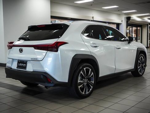Certified 2024 Lexus UX 250h FWD image 6