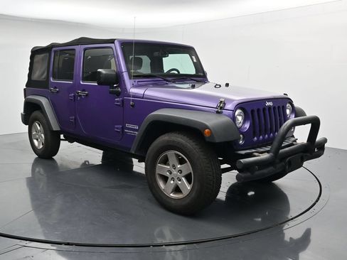 Used 2018 Jeep Wrangler Unlimited Sport S AWD/4WD image 2