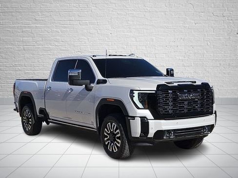 Used 2025 GMC Sierra 2500 Denali Ultimate image 6