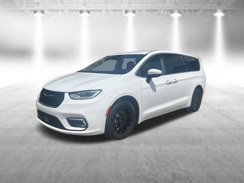 Used 2023 Chrysler Pacifica Touring-L FWD image 59