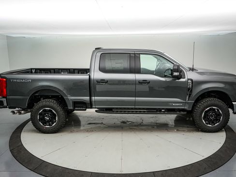 New 2026 Ford F250 XLT w/ Tremor Off-Road Package image 3