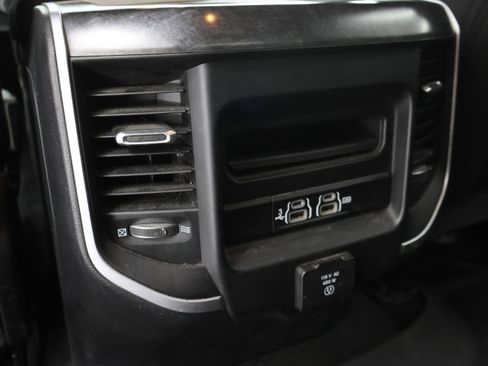 Used 2020 RAM 1500 Big Horn AWD/4WD image 35