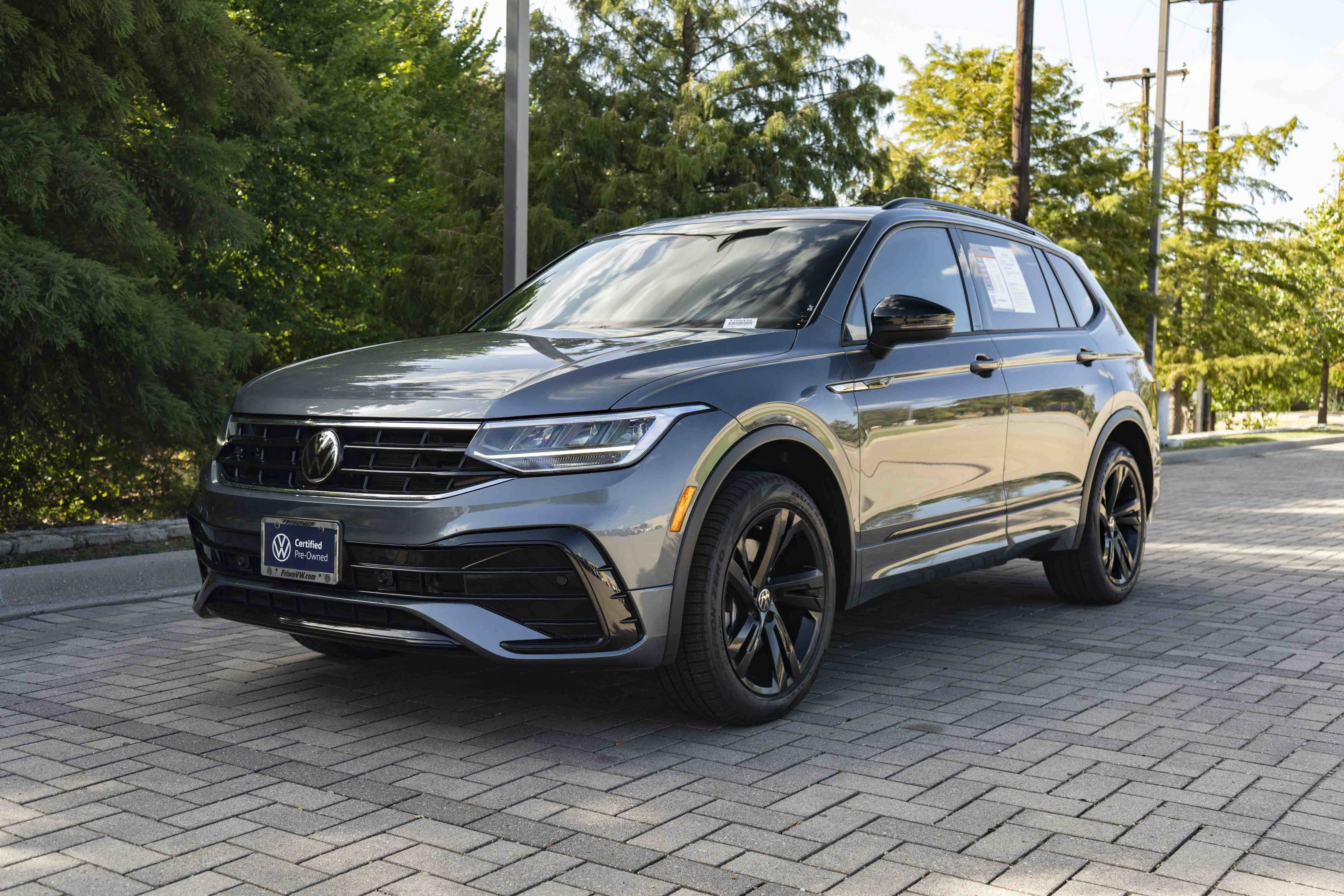 Certified 2024 Volkswagen Tiguan SE R-Line AWD/4WD image 4