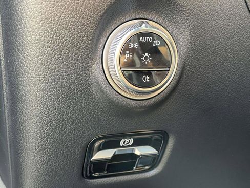 New 2026 Mercedes-Benz C 300 4MATIC Sedan image 33