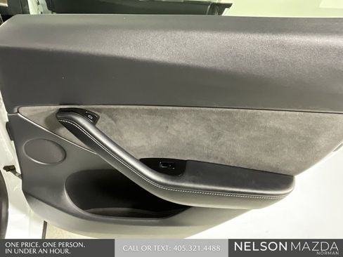 Used 2021 Tesla Model Y Long Range image 23