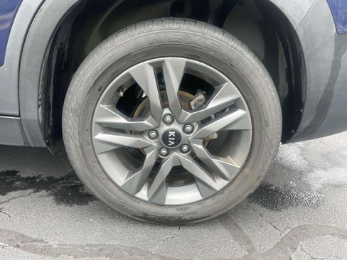 Used 2021 Kia Seltos S FWD image 7