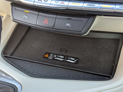 Used 2023 Cadillac CT4 Luxury image 25