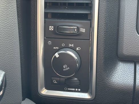 Used 2019 RAM 1500 Big Horn image 33