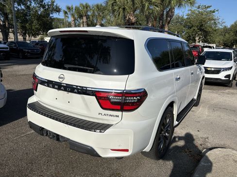 Used 2024 Nissan Armada Platinum w/ Captain's Chairs Package RWD image 7