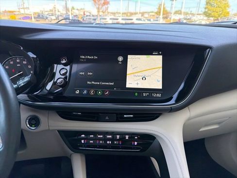 Used 2022 Buick Envision Avenir w/ Technology Package II image 18