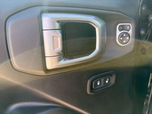 Used 2019 Jeep Wrangler Unlimited Sport S AWD/4WD image 30