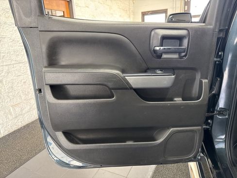 Used 2018 Chevrolet Silverado 1500 LT w/ Texas Edition image 39