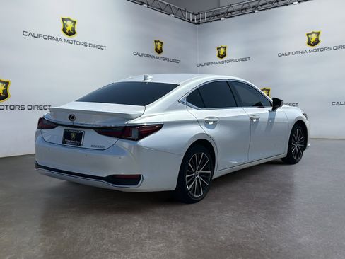 Used 2023 Lexus ES 300h w/ Premium Package FWD image 5