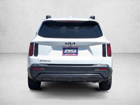 Used 2023 Kia Sorento S AWD/4WD image 7