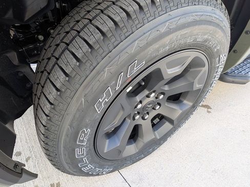 New 2026 RAM 1500 4x4 Crew Cab image 44