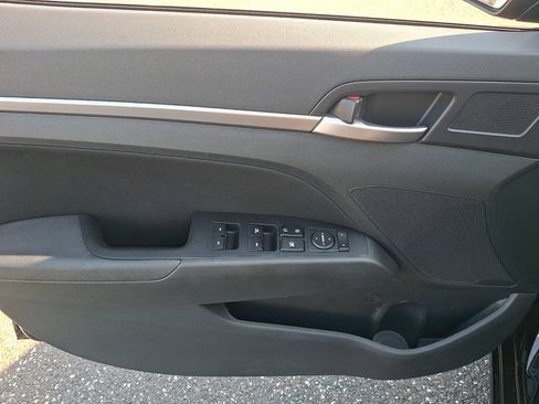 Used 2019 Hyundai Elantra Value Edition w/ Cargo Package FWD image 12