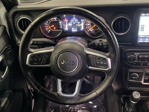 Used 2020 Jeep Wrangler Unlimited Sahara AWD/4WD image 20