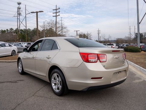 Used 2015 Chevrolet Malibu LT image 18