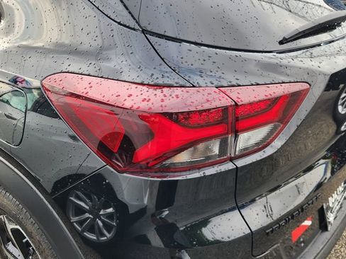 Used 2022 Chevrolet TrailBlazer RS w/ Sun and Liftgate Package FWD image 6