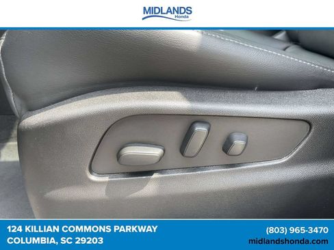 Used 2023 Cadillac XT4 Premium Luxury w/ Cold Weather Package AWD/4WD image 16