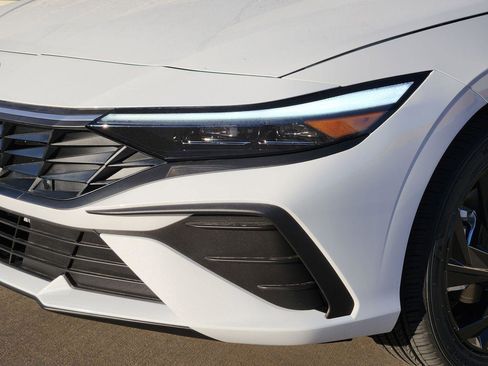 New 2026 Hyundai Elantra Sport image 6