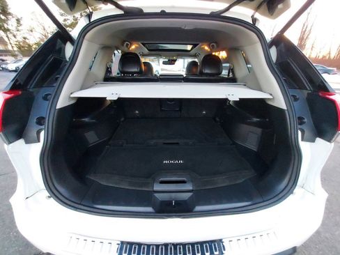 Used 2017 Nissan Rogue SL w/ SL Premium Package image 19