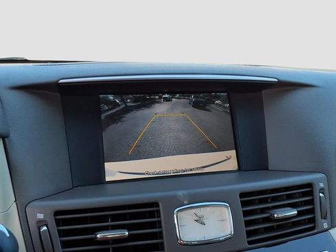 Used 2011 INFINITI M37 w/ Premium Pkg RWD image 13