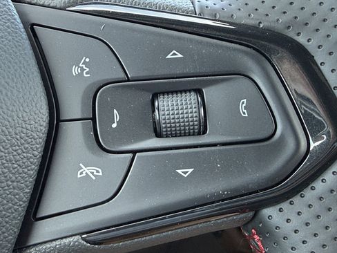 New 2026 Chevrolet Trax RS w/ Sunroof Package image 32