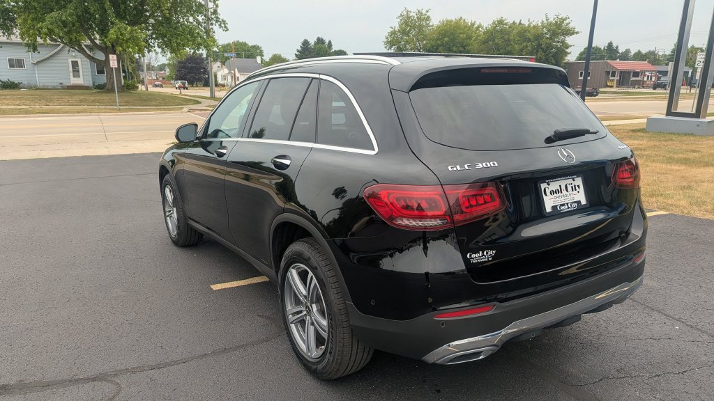 Used 2022 Mercedes-Benz GLC 300 4MATIC image 5