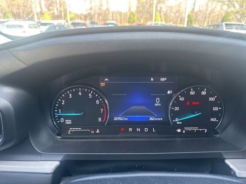 Used 2024 Ford Explorer XLT w/ Equipment Group 202A image 7