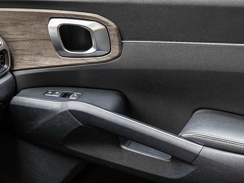 Certified 2022 Kia Sorento X-Line EX image 15