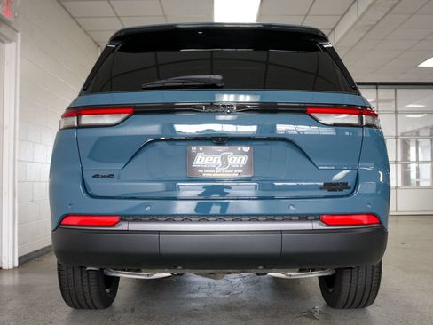 Certified 2026 Jeep Grand Cherokee Limited w/ Limited Altitude Package AWD/4WD image 6