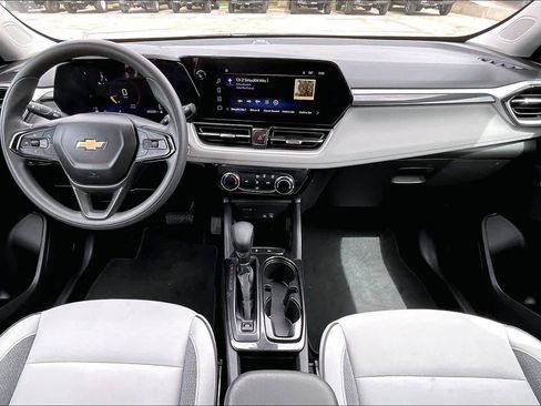 Used 2025 Chevrolet TrailBlazer LT FWD image 15