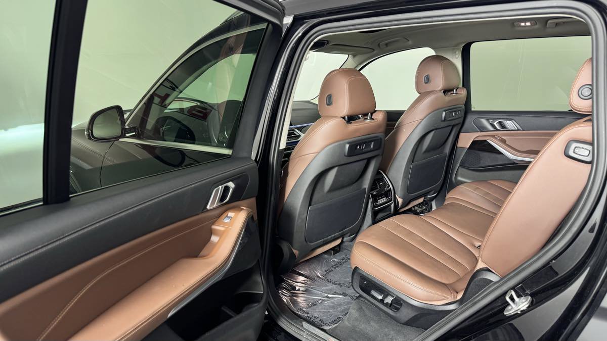 Used 2020 BMW X7 xDrive40i w/ Cold Weather Package AWD/4WD image 31