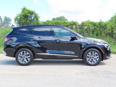 Certified 2023 Kia Sportage SX AWD/4WD image 2