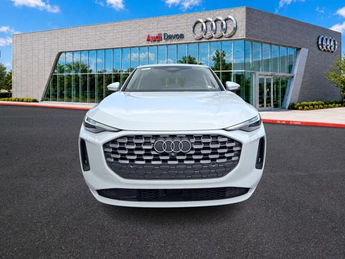 Used 2025 Audi Q5 Premium w/ Premium Plus AWD/4WD image 2