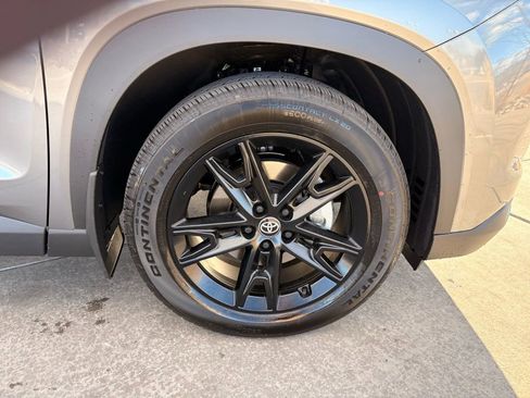 Used 2026 Toyota Grand Highlander AWD image 34