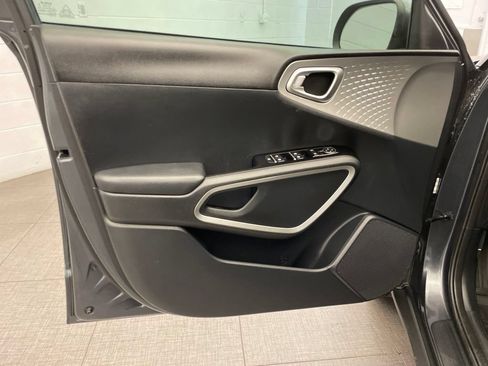 Used 2022 Kia Soul LX FWD image 20