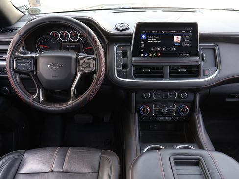 Used 2021 Chevrolet Tahoe RST w/ Luxury Package image 17