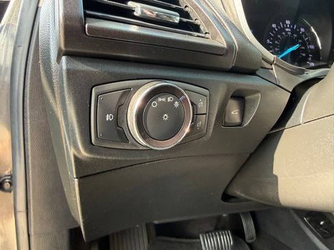 Used 2019 Ford Fusion Titanium FWD image 18