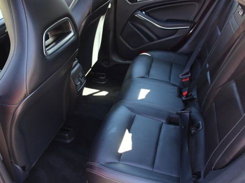 Used 2018 Mercedes-Benz CLA 250 image 16