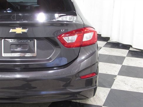 Used 2017 Chevrolet Cruze LT w/ Convenience Package image 85