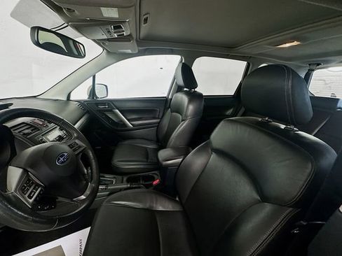 Used 2015 Subaru Forester 2.5i Touring AWD/4WD image 21
