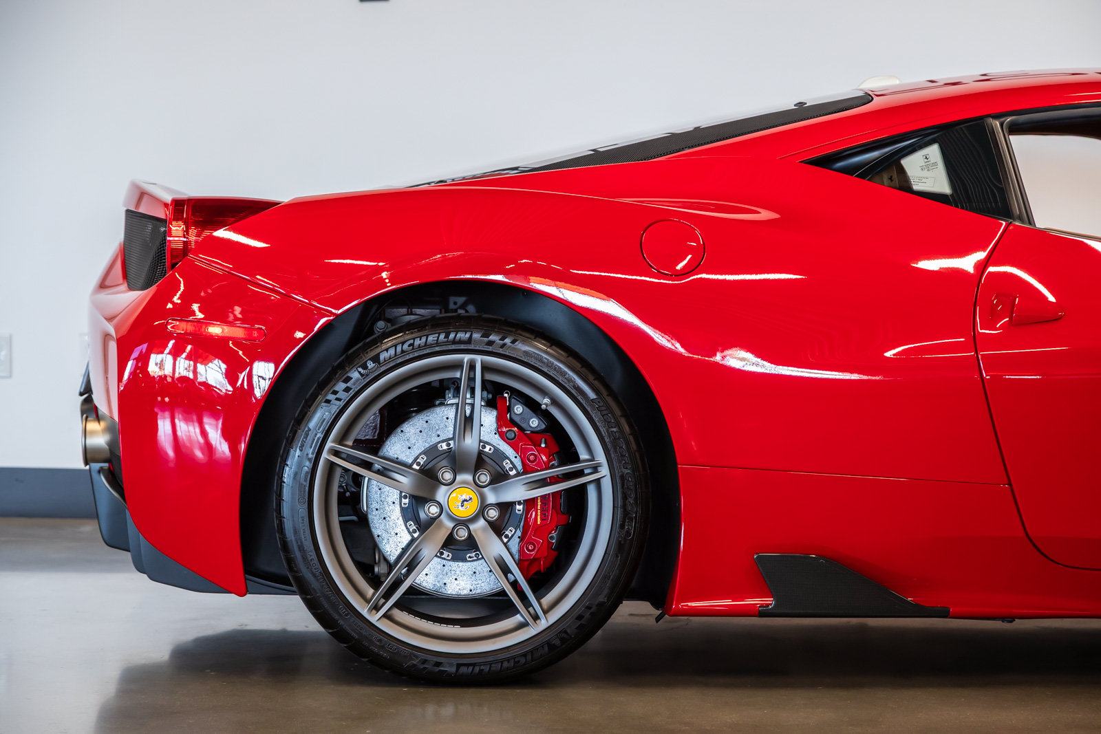 Used 2015 Ferrari 458 Speciale Coupe RWD image 12