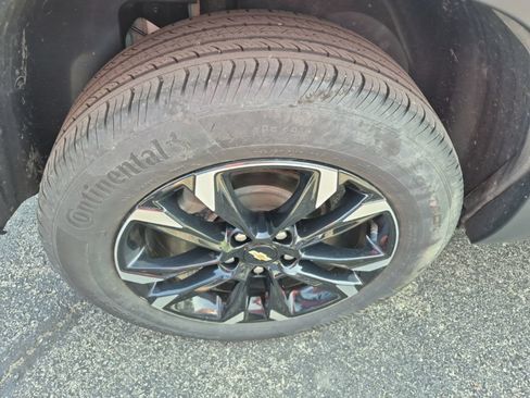 Used 2023 Chevrolet TrailBlazer LT w/ Convenience Package AWD/4WD image 9